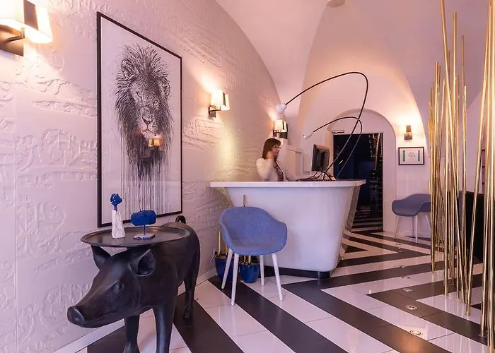 Hotel The Originals Boutique Le Lion Clermont-Ferrand