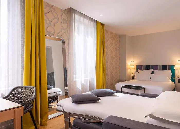 Hotel The Originals Boutique Le Lion